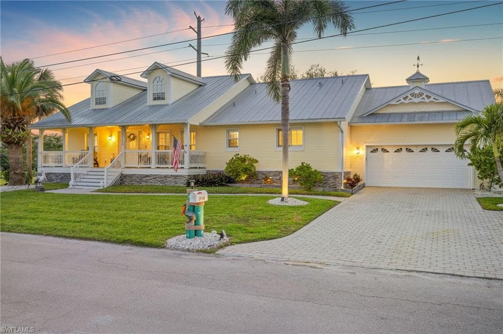 27130 Holly LN, BONITA SPRINGS FL 34135-40