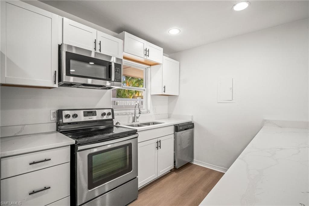 4293 island CIR # 2, FORT MYERS FL 33919-6