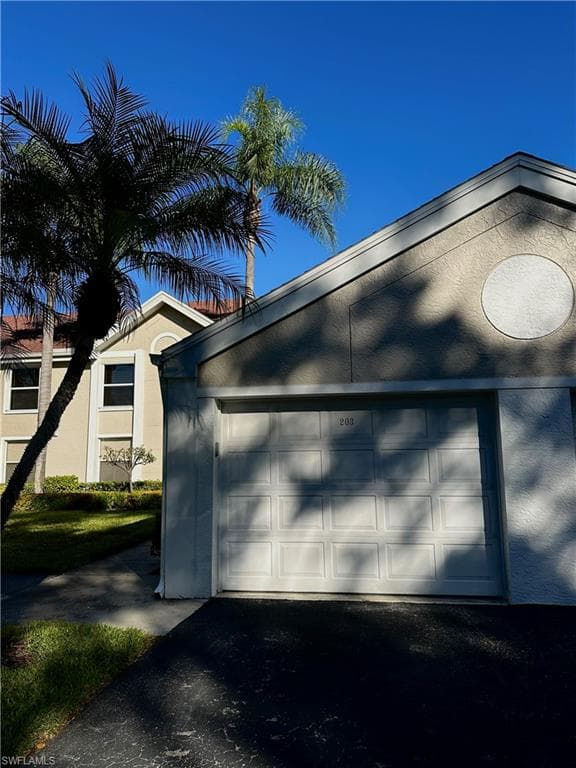 9828 Luna CIR # H203, NAPLES FL 34109-23