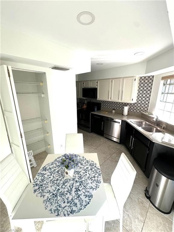 9828 Luna CIR # H203, NAPLES FL 34109-9