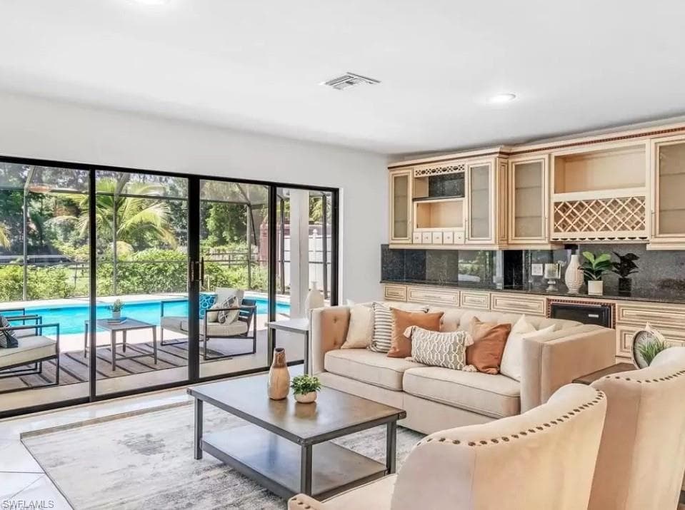6343 Mark LN, FORT MYERS FL 33966-8
