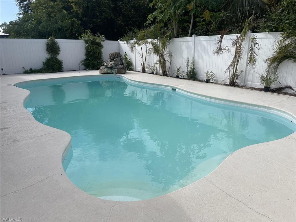 6343 Mark LN, FORT MYERS FL 33966-34