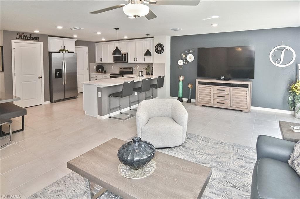 6360 Brant Bay BLVD # 104, NORTH FORT MYERS FL 33917-22