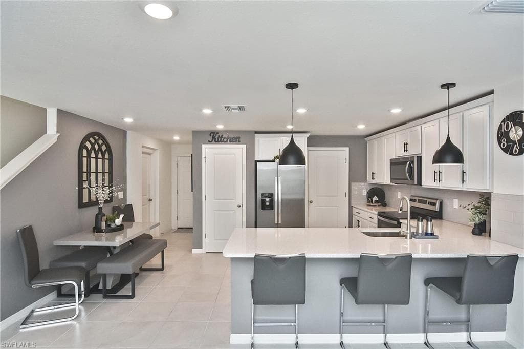 6360 Brant Bay BLVD # 104, NORTH FORT MYERS FL 33917-25