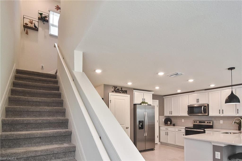 6360 Brant Bay BLVD # 104, NORTH FORT MYERS FL 33917-8