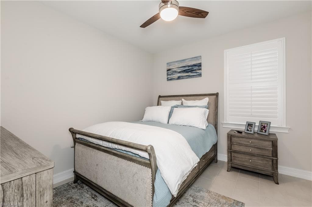 267 Tamarindo LN, NAPLES FL 34114-13