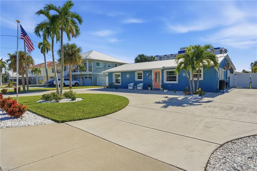 7850 Buccaneer DR, FORT MYERS BEACH FL 33931-5