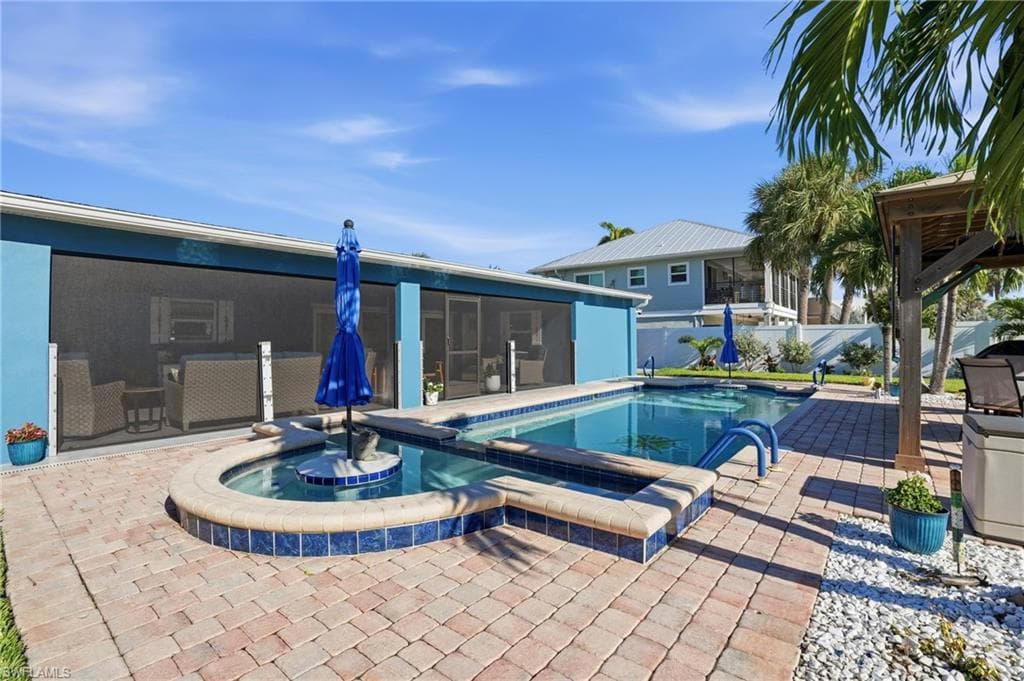 7850 Buccaneer DR, FORT MYERS BEACH FL 33931-41