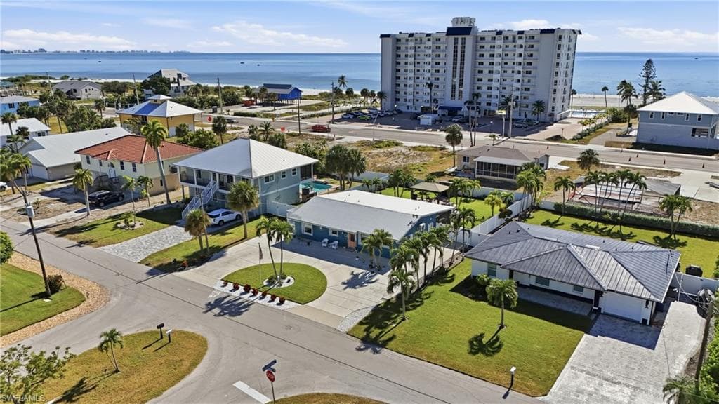 7850 Buccaneer DR, FORT MYERS BEACH FL 33931-8