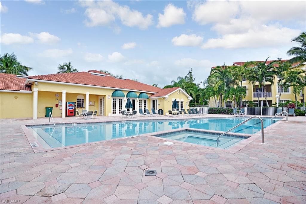 4680 Saint Croix LN # 514, NAPLES FL 34109-10