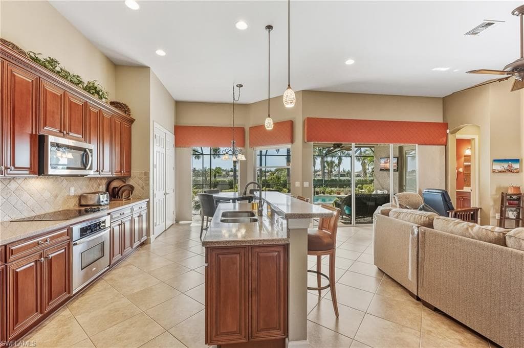 5675 Whispering Willow WAY, FORT MYERS FL 33908-5