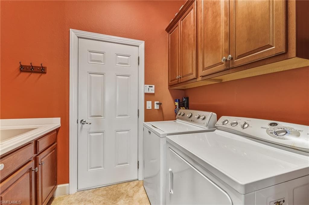 5675 Whispering Willow WAY, FORT MYERS FL 33908-19