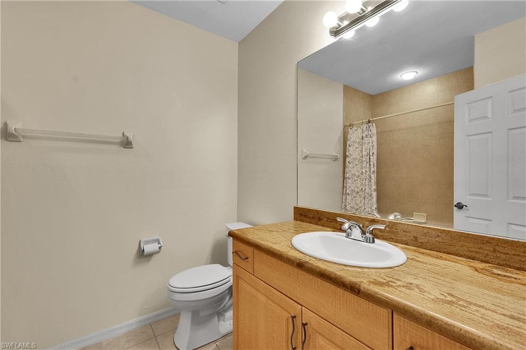 4921 SW 16th PL 201-26
