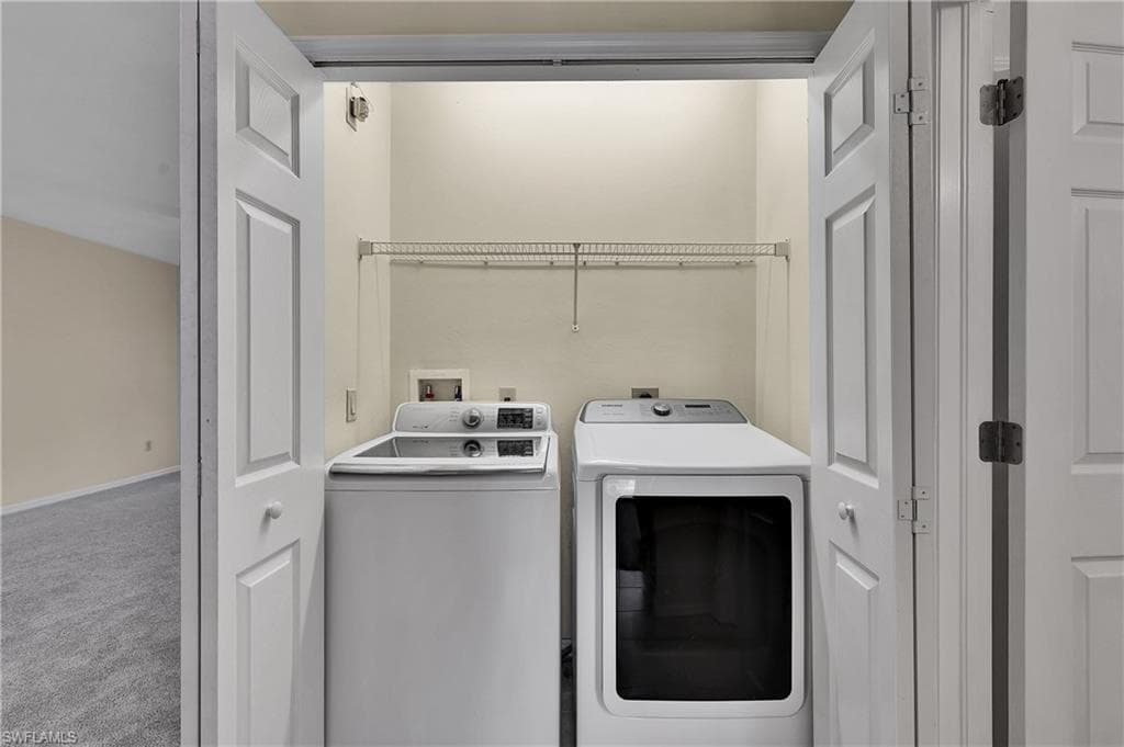4921 SW 16th PL 201-25
