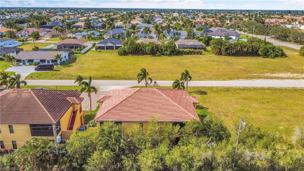 4921 SW 16th PL 201-35