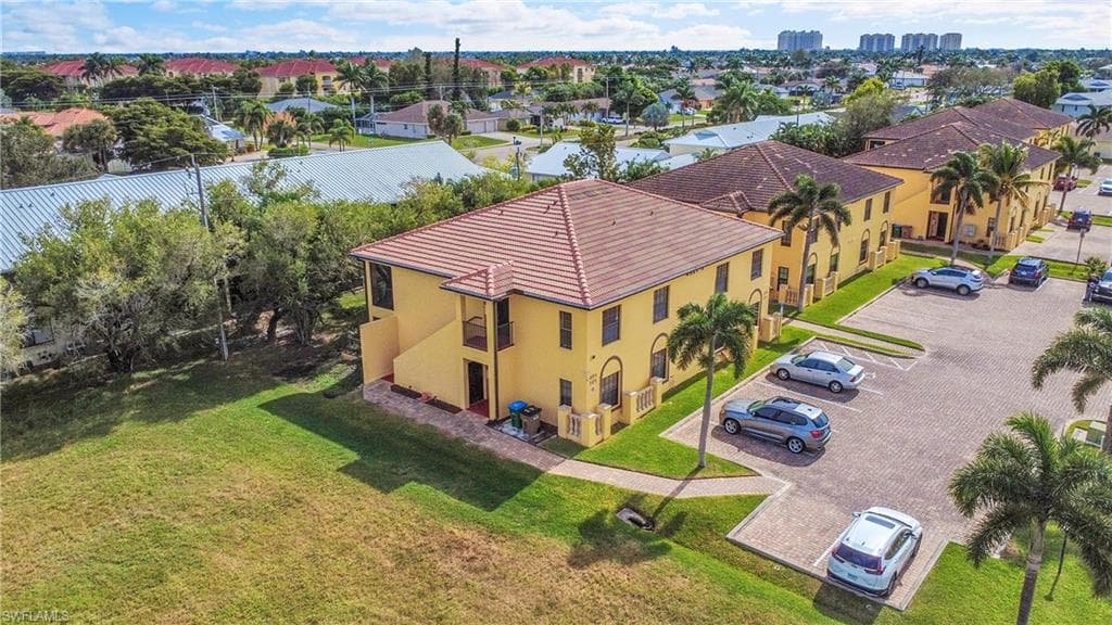 4921 SW 16th PL 201-31