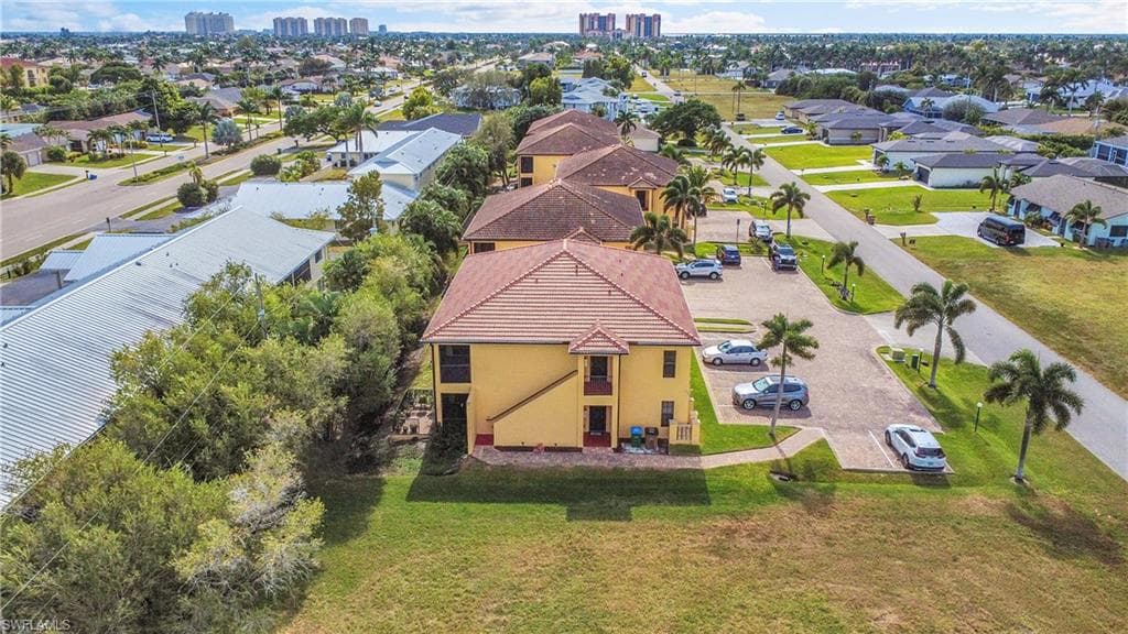 4921 SW 16th PL 201-33