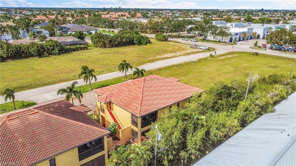 4921 SW 16th PL 201-36