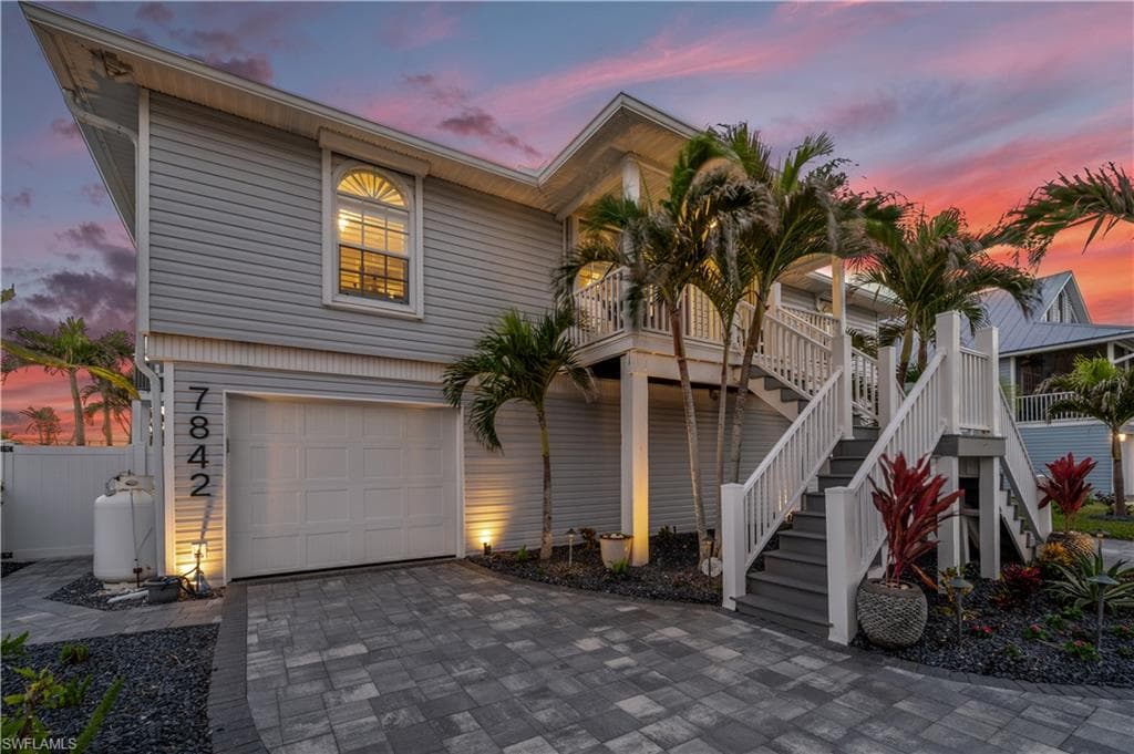 7842 Buccaneer DR, FORT MYERS BEACH FL 33931-25