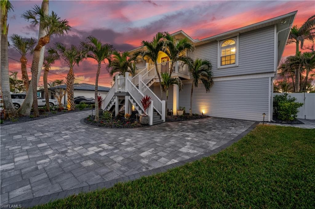 7842 Buccaneer DR, FORT MYERS BEACH FL 33931-27