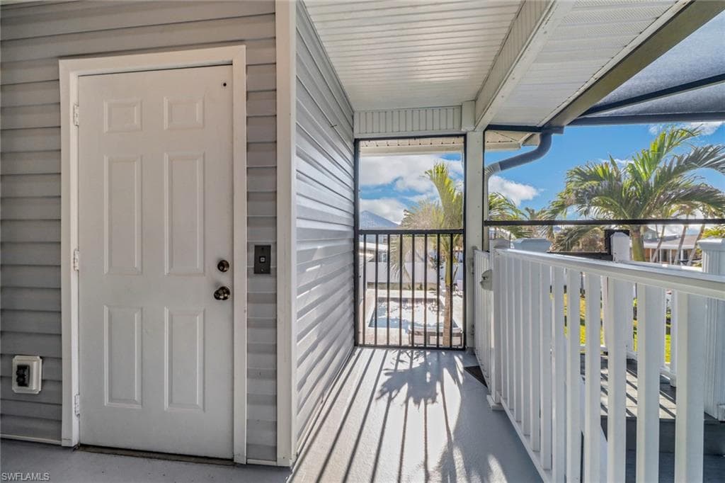 7842 Buccaneer DR, FORT MYERS BEACH FL 33931-40