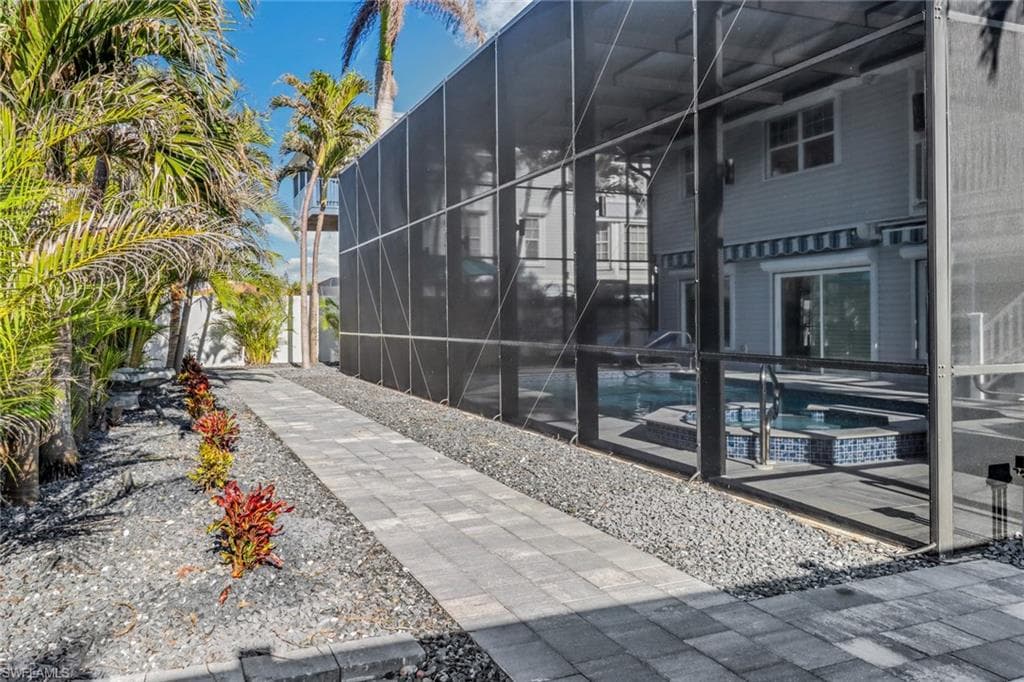 7842 Buccaneer DR, FORT MYERS BEACH FL 33931-39