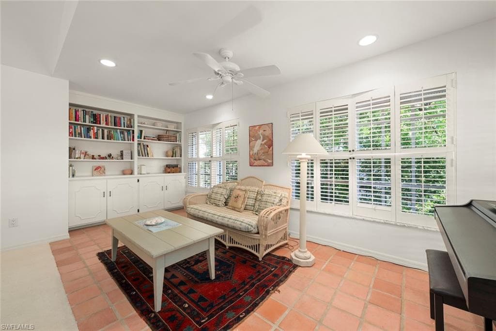 220 Daniel DR, SANIBEL FL 33957-6