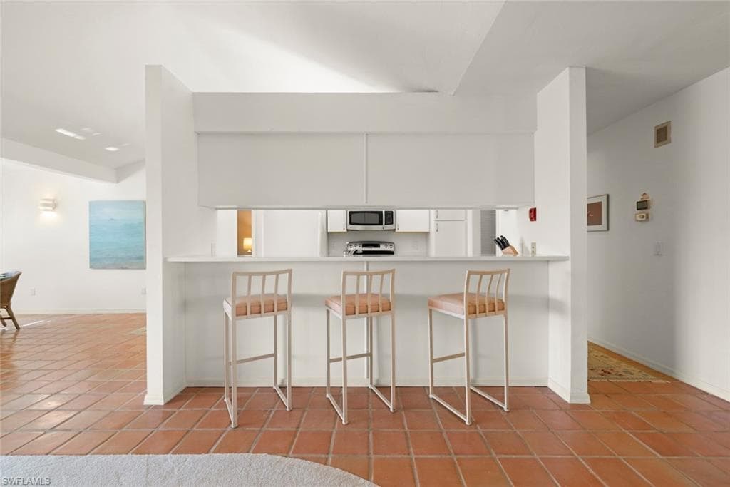 220 Daniel DR, SANIBEL FL 33957-9