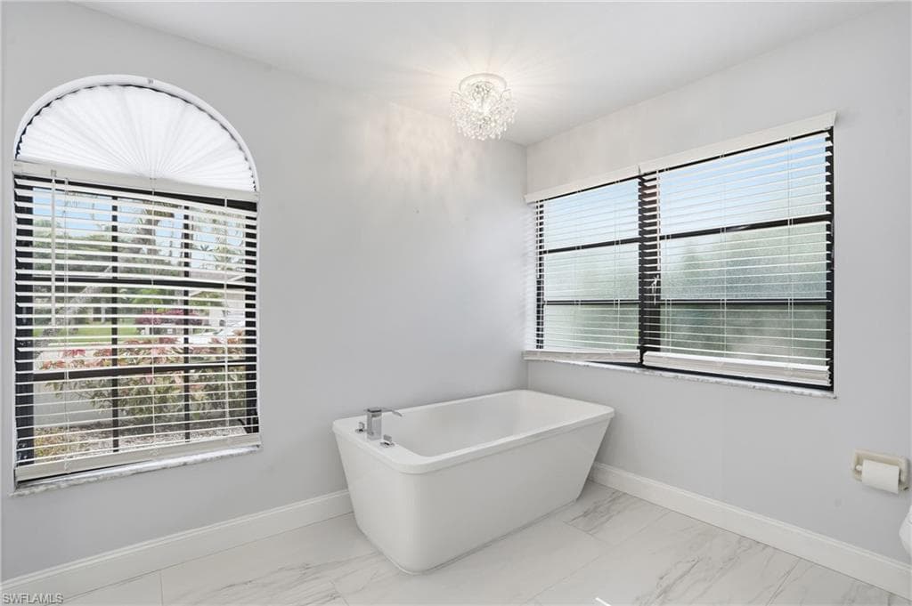 1440 Argyle DR, FORT MYERS FL 33919-16