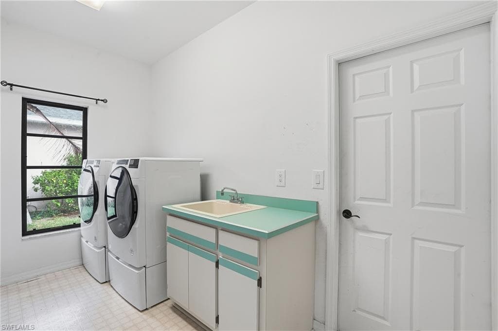 1440 Argyle DR, FORT MYERS FL 33919-33