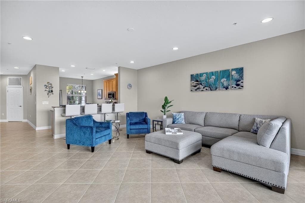 6540 Monterey PT # 203, NAPLES FL 34105-6