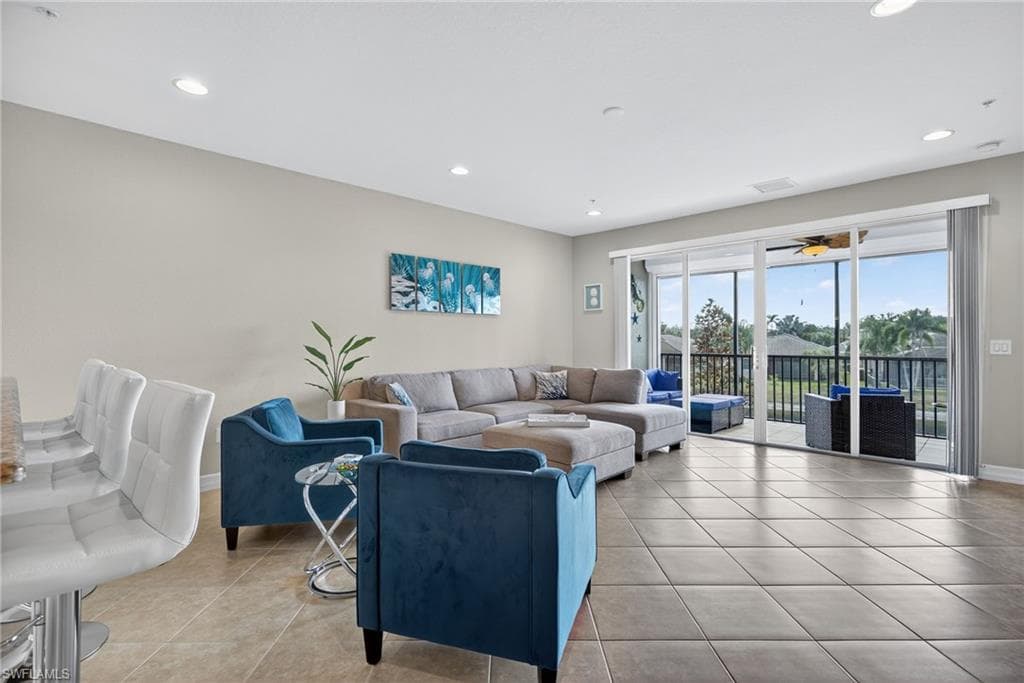 6540 Monterey PT # 203, NAPLES FL 34105-3