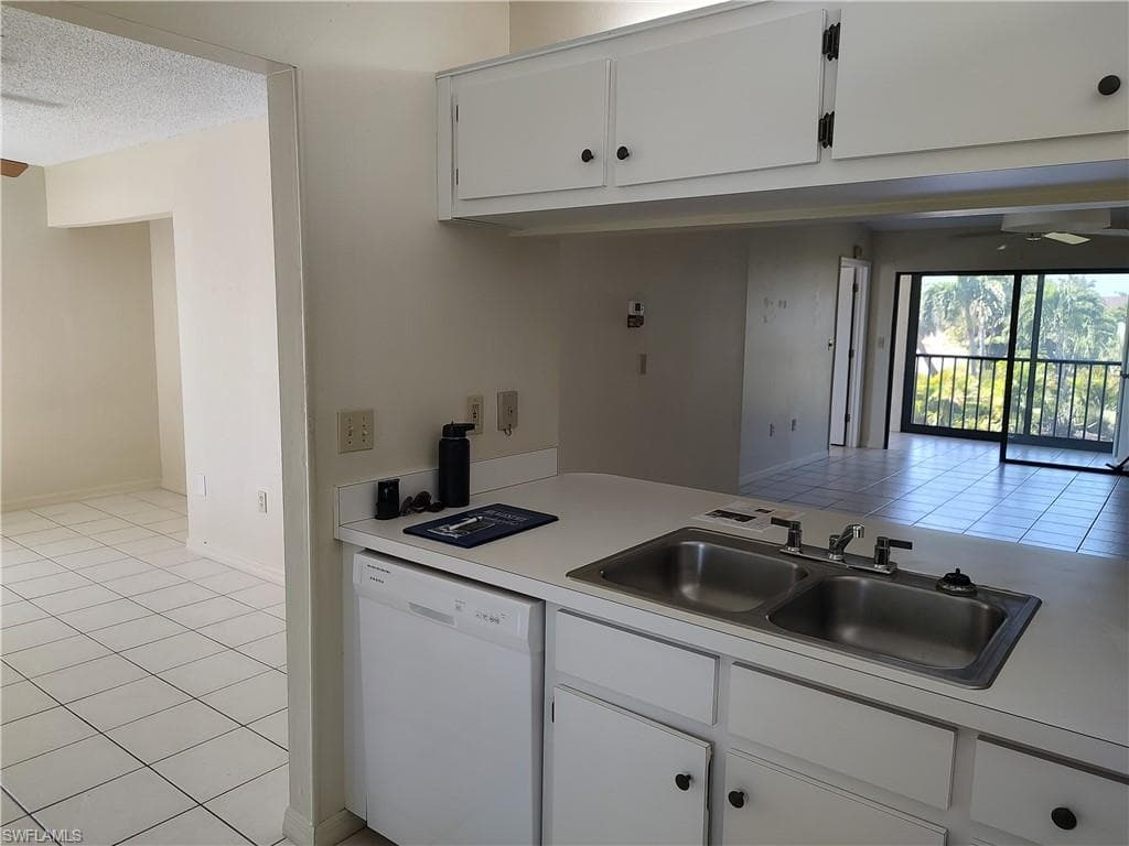 9265 Lake Park DR # 201, FORT MYERS FL 33919-8