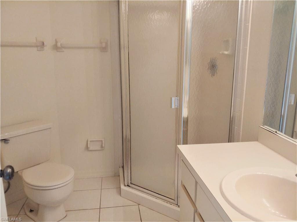 9265 Lake Park DR # 201, FORT MYERS FL 33919-13