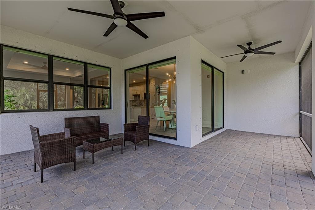 10371 Ventana LN, NAPLES FL 34120-22