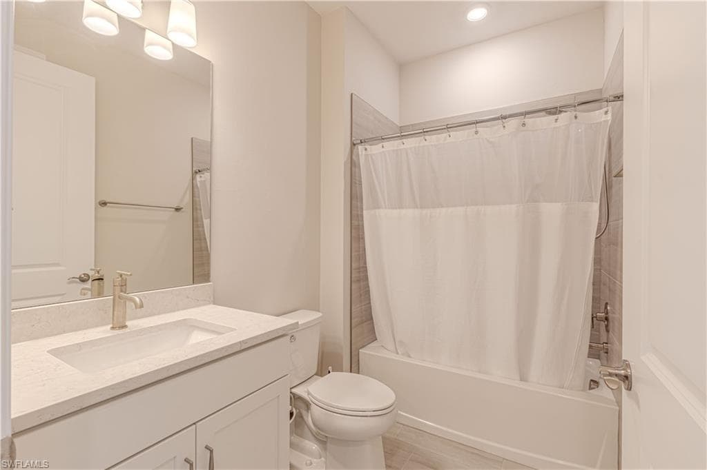 10371 Ventana LN, NAPLES FL 34120-15