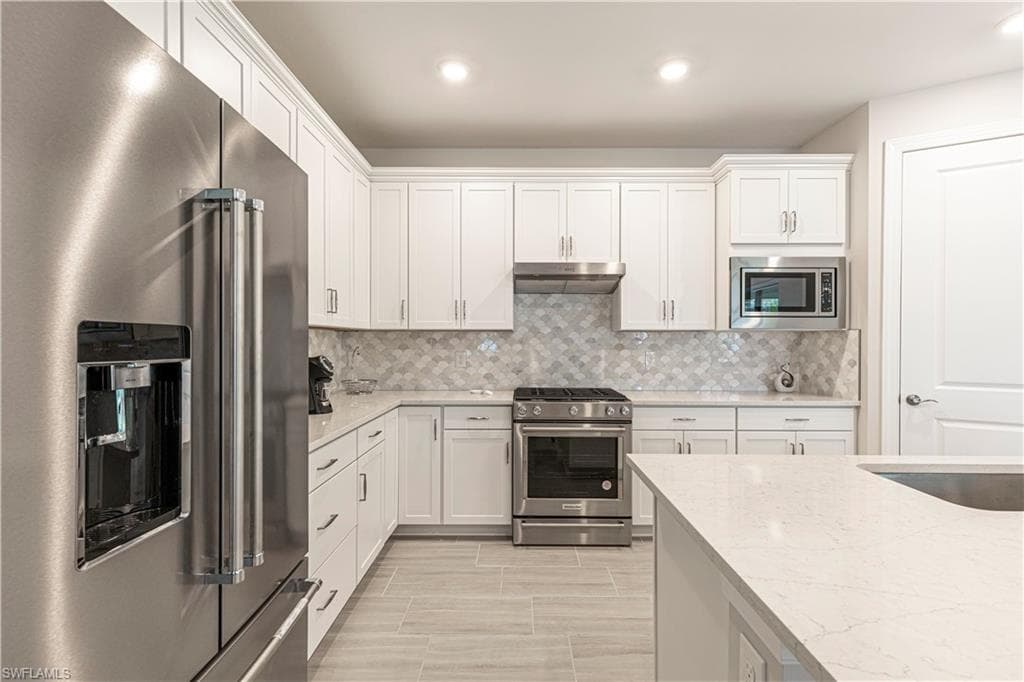 10371 Ventana LN, NAPLES FL 34120-8