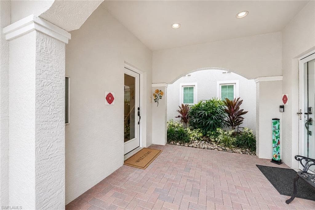 9111 Palmetto Ridge DR 201-3