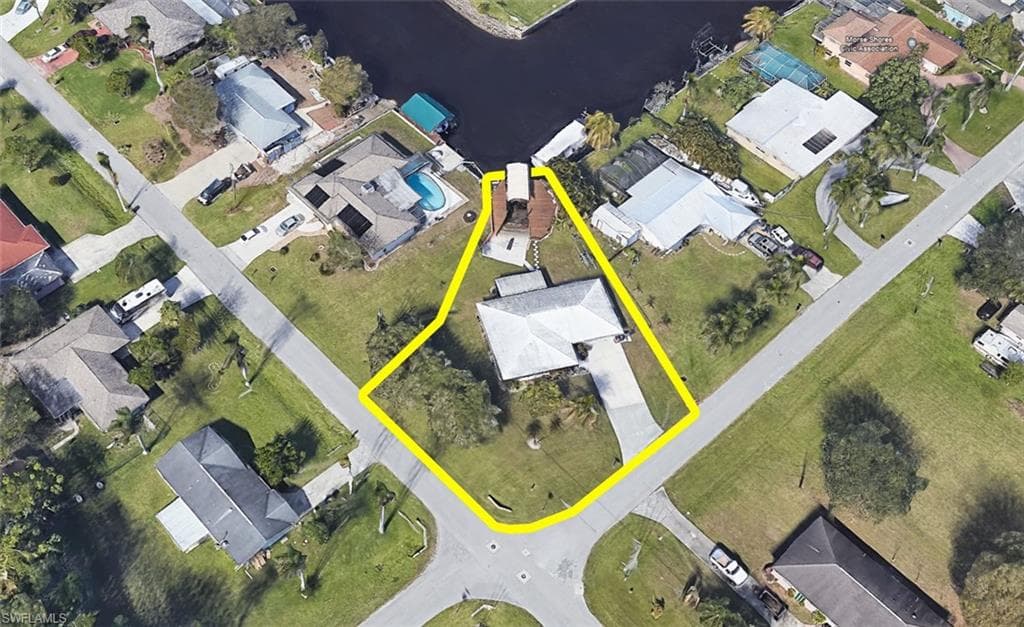 303 Georgia AVE, FORT MYERS FL 33905-2