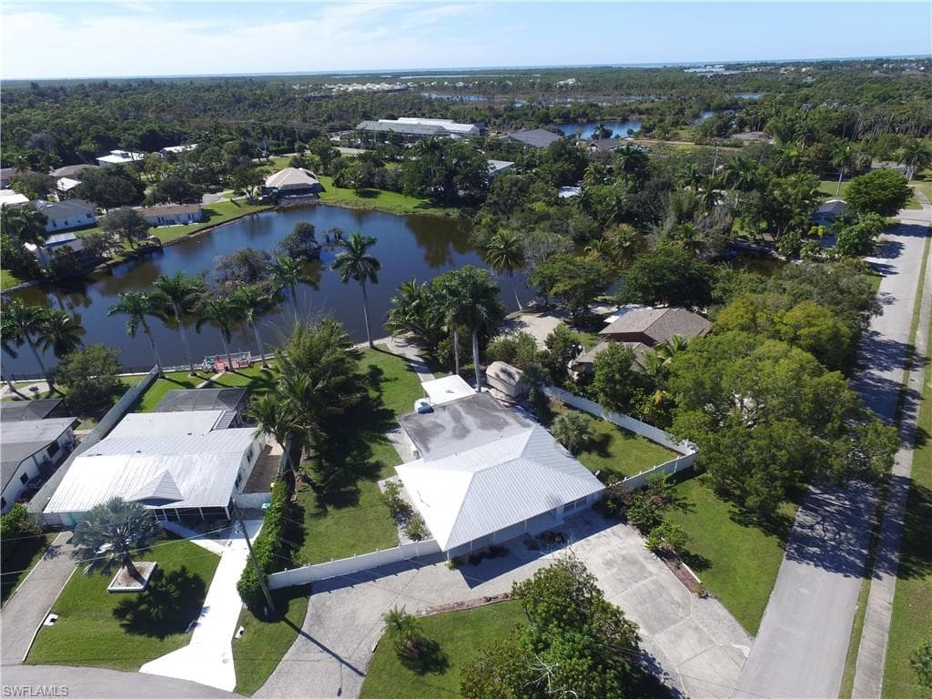 22 Constitution DR, NAPLES FL 34112-12