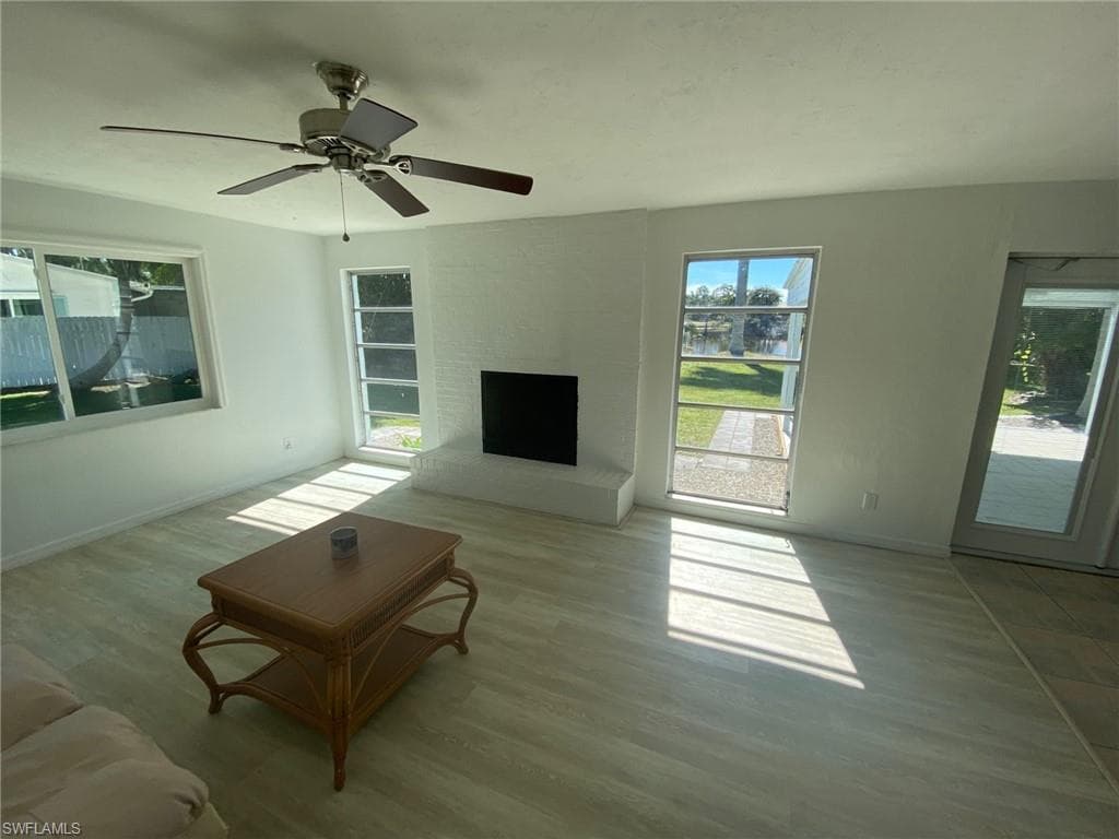 22 Constitution DR, NAPLES FL 34112-16