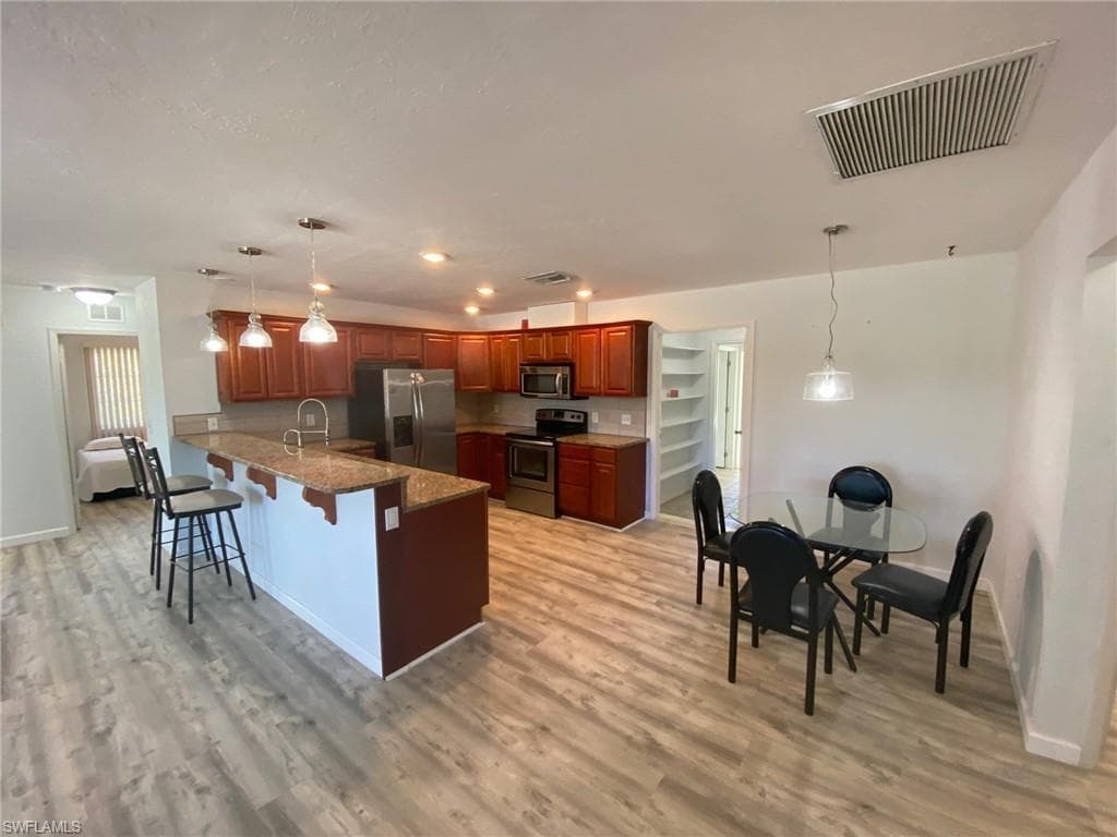 22 Constitution DR, NAPLES FL 34112-21