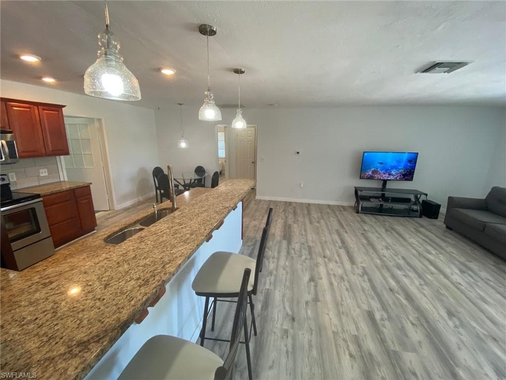 22 Constitution DR, NAPLES FL 34112-20