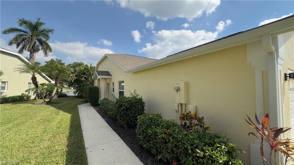 5653 Greenwood CIR # 104, NAPLES FL 34112-1