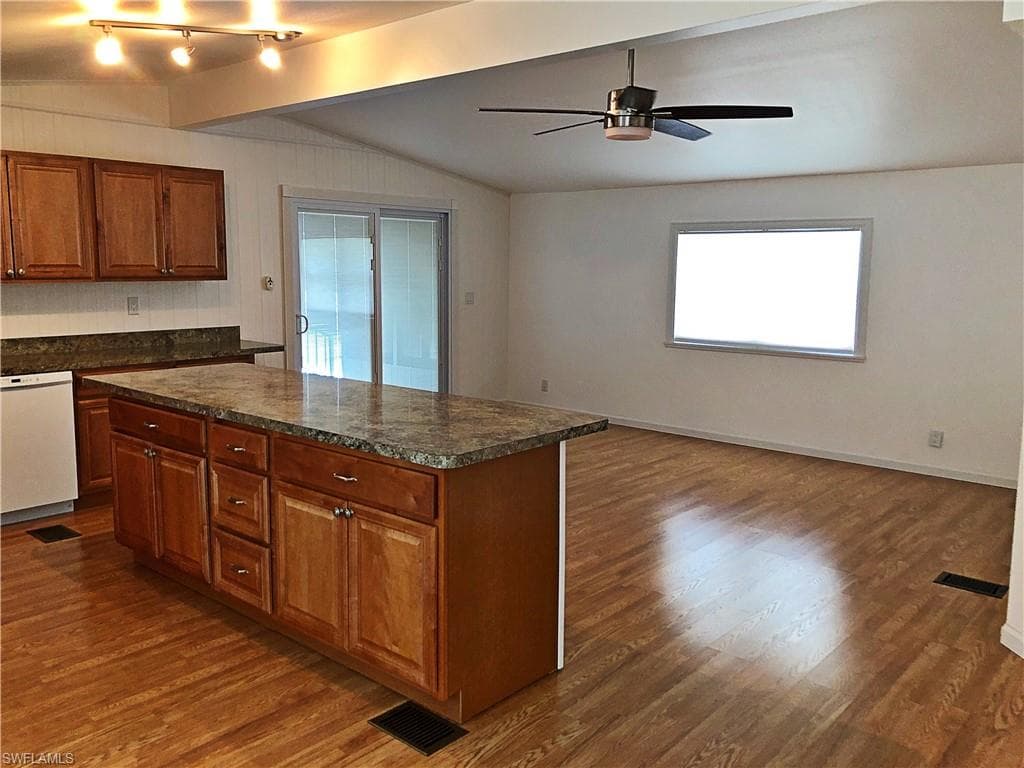 10 Blue Skys DR, NAPLES FL 34104-6