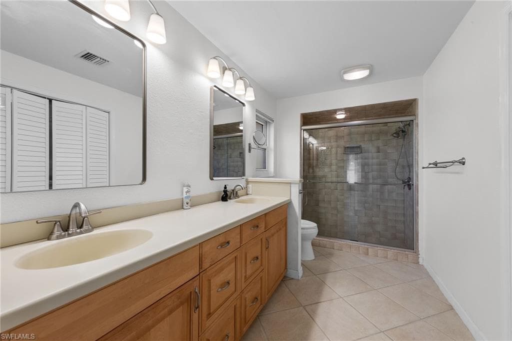 7810 Deni DR, NORTH FORT MYERS FL 33917-22