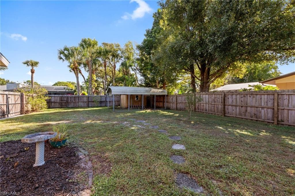 7810 Deni DR, NORTH FORT MYERS FL 33917-42