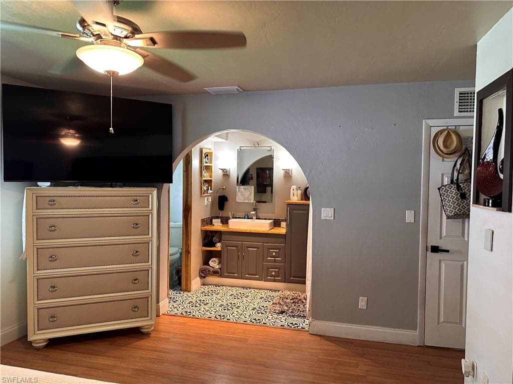 120 Rowland RD, LEHIGH ACRES FL 33936-8