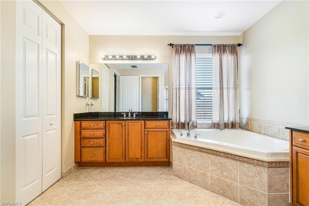 11196 Sand Pine CT, FORT MYERS FL 33913-15