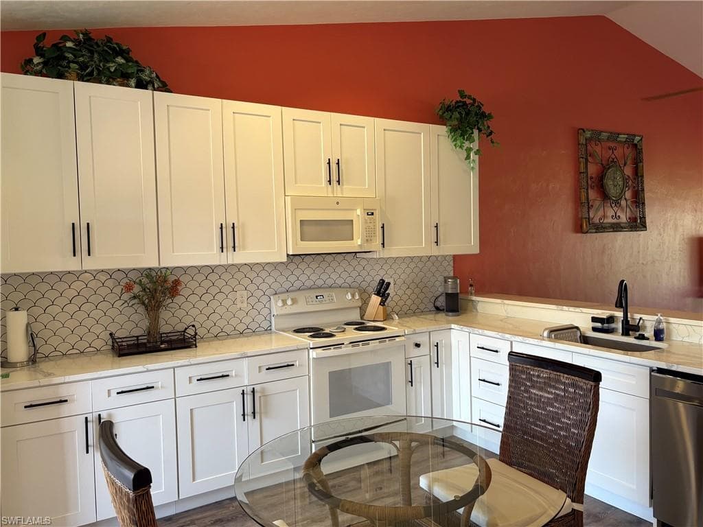 13120 Cross Creek BLVD 208-12